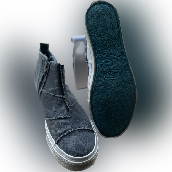 Blowfish high top shoes dark gray side zipper side size 9 - Picture 2 of 4